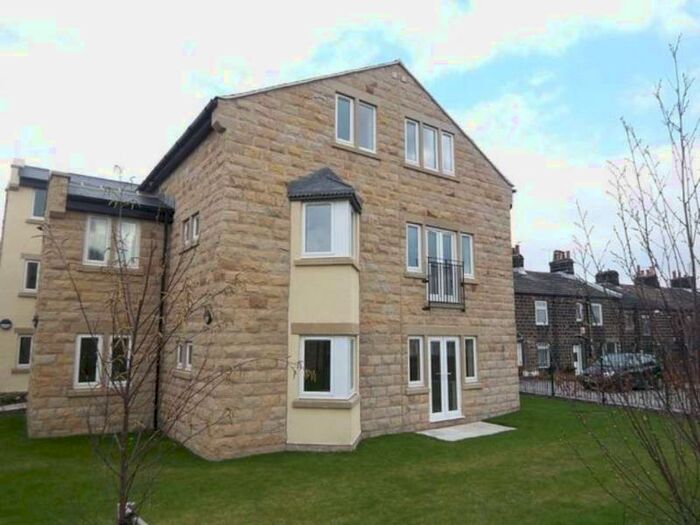 3 Bedroom Apartment To Rent In Alleon Court, Low Lane, Horsforth, Leeds, LS18