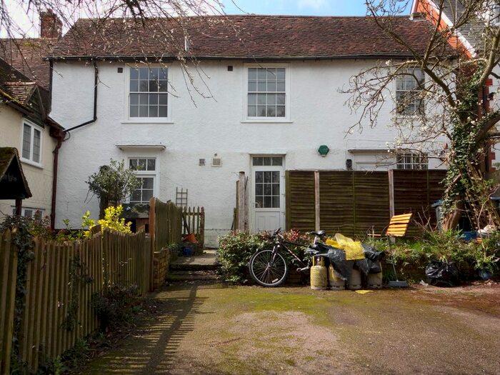 1 Bedroom Flat To Rent In High Street, Buntingford, SG9