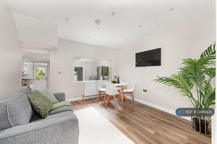 1 Bedroom Flat To Rent In Arlington Road, Bath, BA2