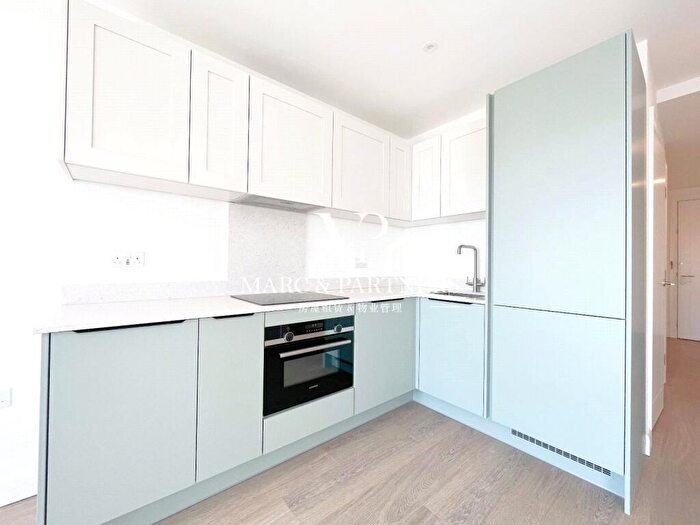 Apartment To Rent In Galleria House, Royal Eden Docks, Western Gateway, London, E16