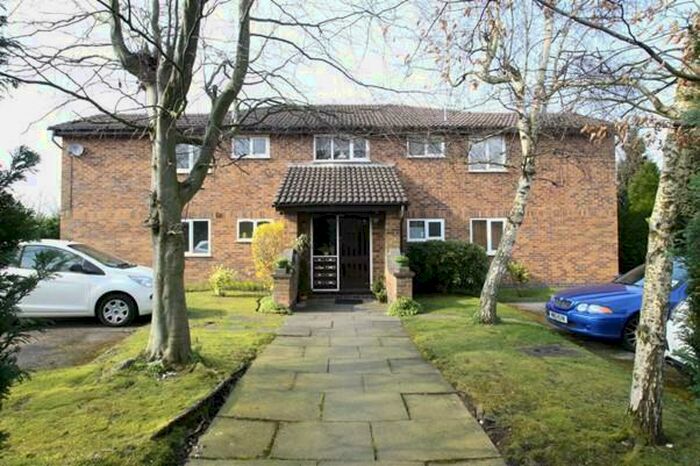 Studio To Rent In Brackenwood Mews, Wilmslow, SK9