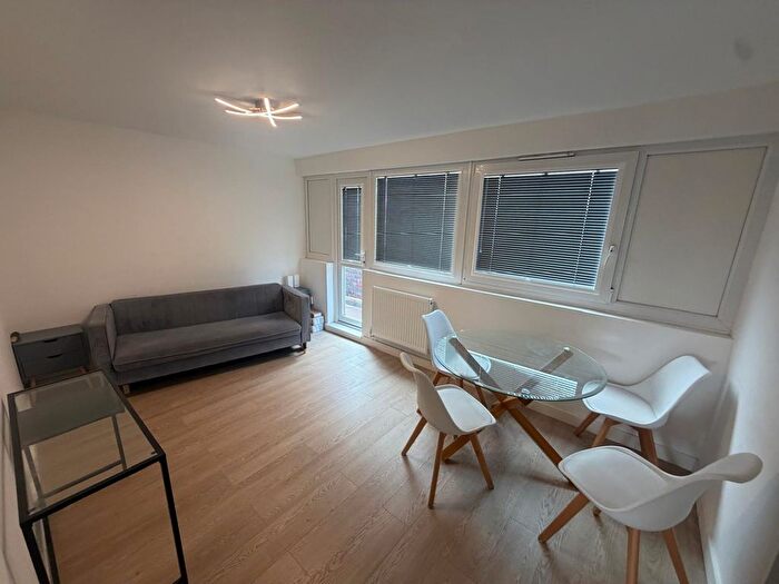 3 Bedroom Flat To Rent In Ackroyd Drive, London, E3