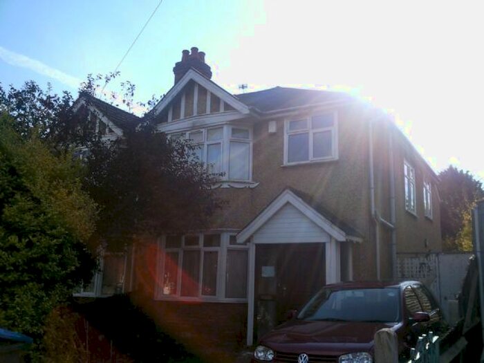 4 Bedroom Semi-Detached House To Rent In Sirdar Road, Highfield, Southampton SO17