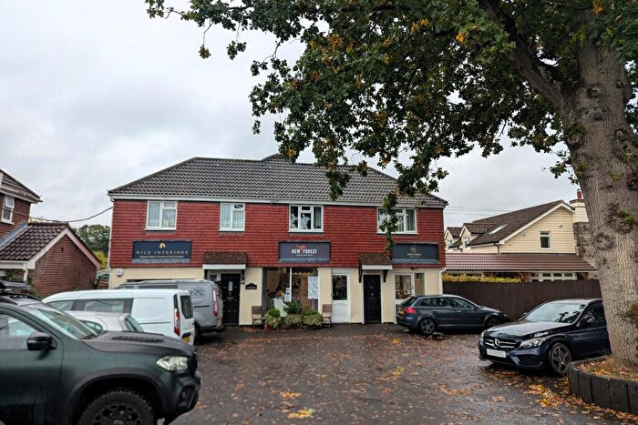 3 Bedroom Property To Rent In Lower Common Road West Wellow Unfurnished, SO51