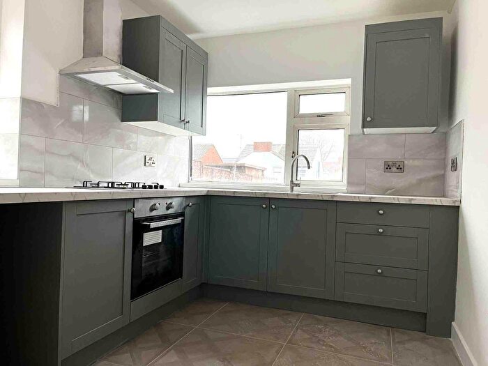2 Bedroom Semi Detached House To Rent In Yorke Street, NG19