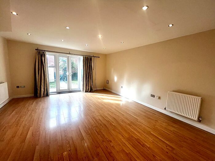 4 Bedroom House To Rent In Vintner Road, Abingdon, OX14