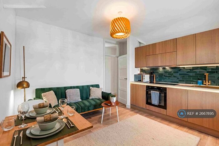 2 Bedroom Flat To Rent In Hove Sunrise, Hove, BN3