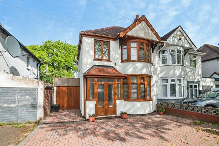 3 Bedroom Semi Detached House For Sale In Priory Road, Dudley, DY1