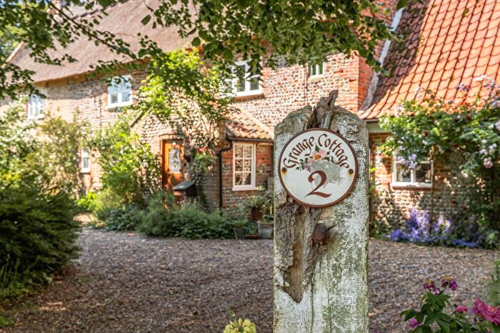5 Bedroom Cottage For Sale In Grade Ii Listed Cottage In Bacton With Woodlands, NR12