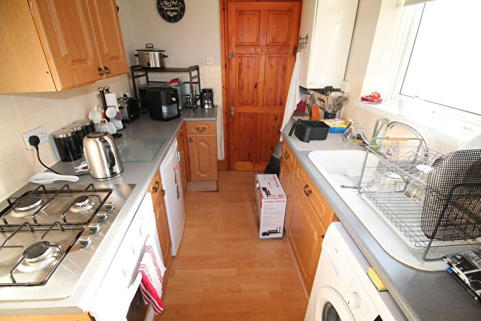 2 Bedroom Flat For Sale In Iona Road, Deckham, Gateshead, NE10
