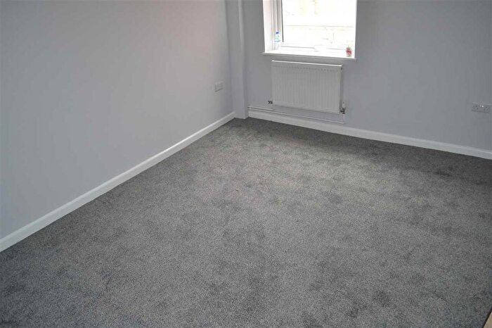 2 Bedroom Flat To Rent In Staveley Road, Flat Above, Whitmore Reans, WV1