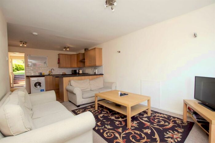 6 Bedroom House To Rent In Heeley Road, Birmingham, B29