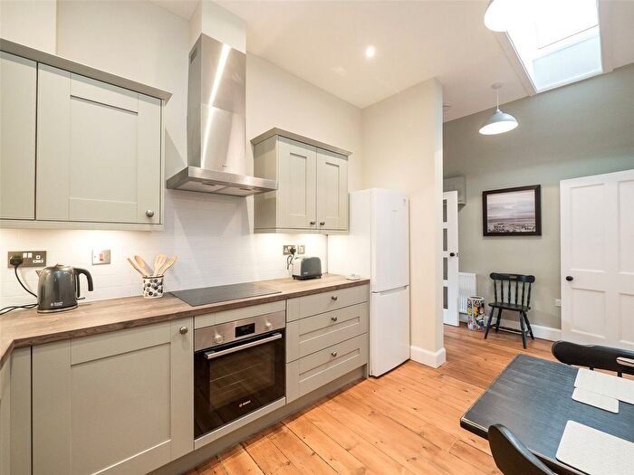 1 Bedroom Flat To Rent In Rothesay Mews, Edinburgh, EH3