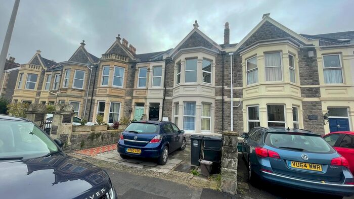 3 Bedroom Flat To Rent In Quantock Road, Weston-Super-Mare, BS23