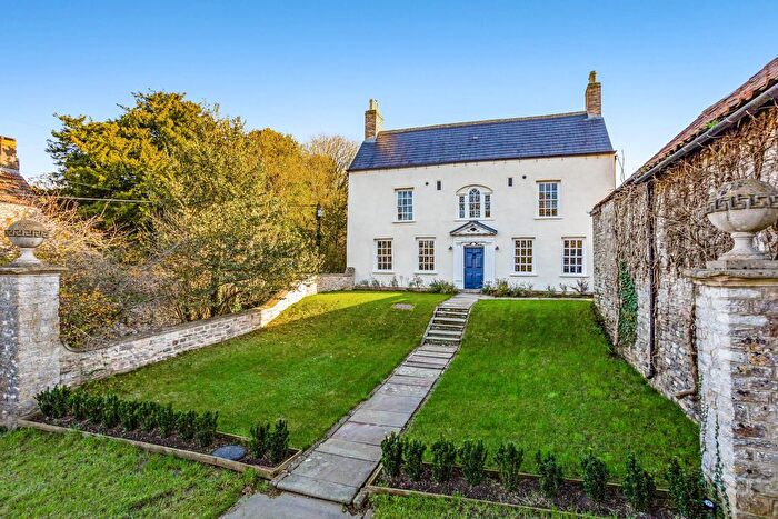 5 Bedroom Detached House For Sale In Main Road, Aust, BS35