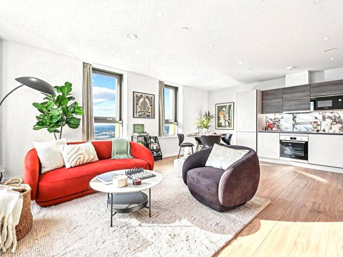 2 Bedroom Flat To Rent In Uncle Acton, Victoria Road, W3