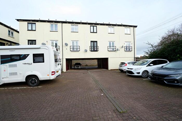 2 Bedroom Apartment For Sale In Swan Court, Ross-on-Wye, HR9