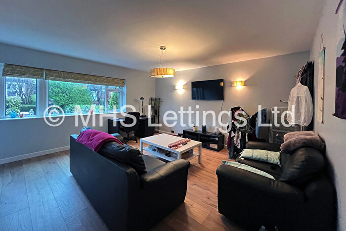 2 Bedroom Terraced House To Rent In Ash Grove, Leeds, LS6