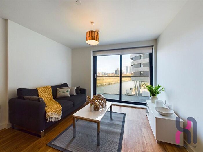 1 Bedroom Flat For Sale In Pomona Strand, Old Trafford, M16