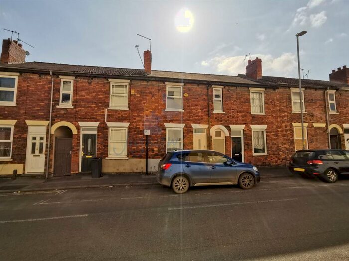 4 Bedroom House To Rent In St. Rumbolds Street, Lincoln, LN2
