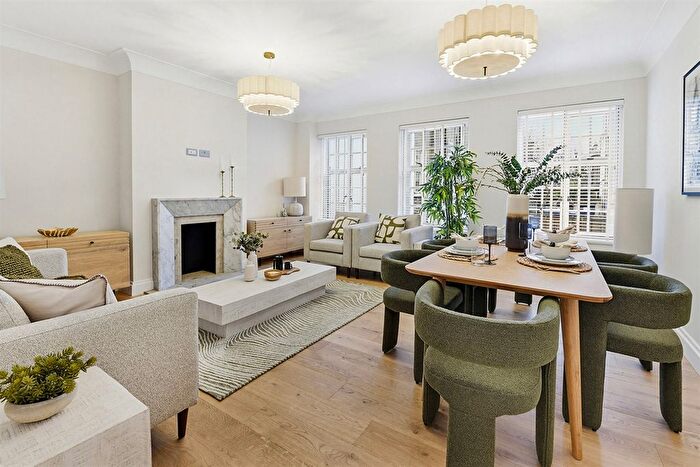 2 Bedroom Flat To Rent In Flat Stafford Court, - Kensington High Street, London, W8