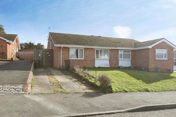 2 Bedroom Bungalow For Sale In Allington Gardens, Wateringbury, Maidstone, Kent, ME18