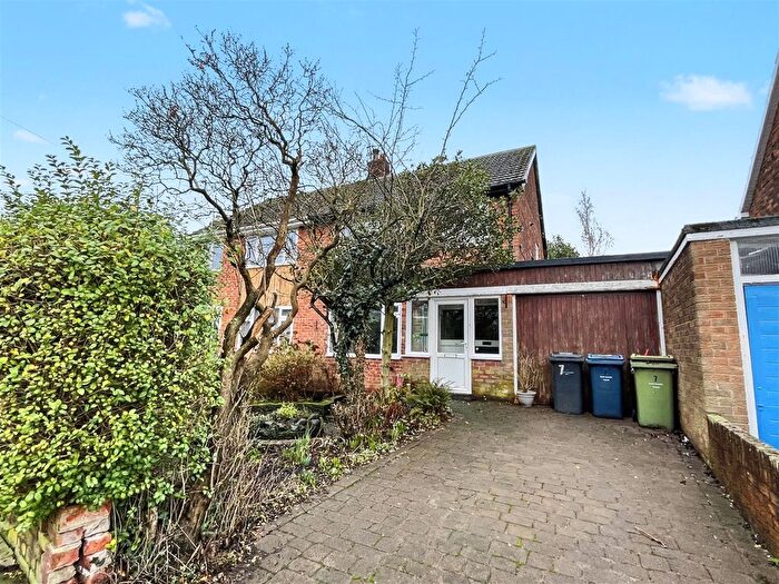 3 Bedroom Semi-Detached House For Sale In Avondale Gardens, West Boldon, East Boldon, NE36