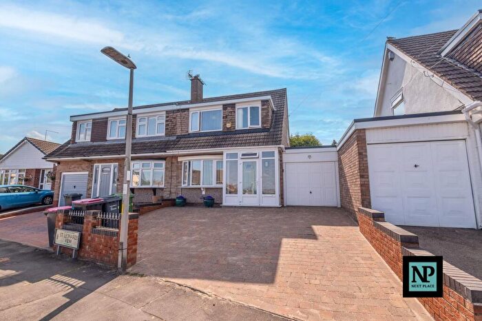 3 Bedroom Semi-Detached House For Sale In St. Leonards View, Polesworth, B78