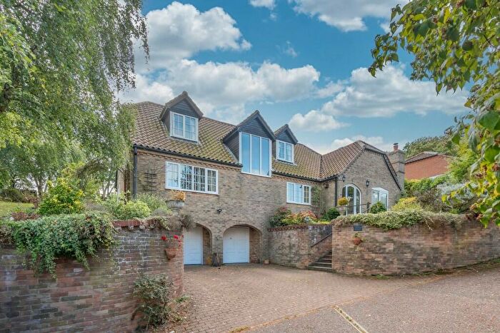 5 Bedroom Detached House For Sale In Beccles Road, Bungay, NR35