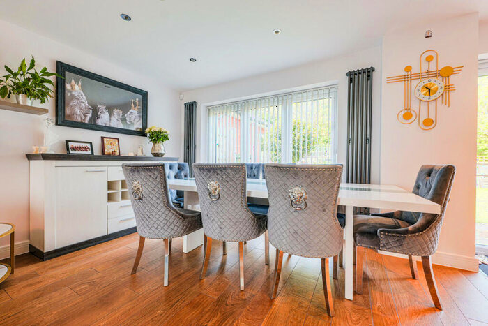 4 Bedroom Detached House For Sale In Reeds Close, Basildon, SS15