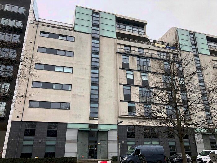 2 Bedroom Flat To Rent In Glasgow Harbour Terrace, Glasgow, G11