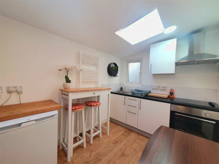 Studio To Rent In Cedar Park Road, Enfield, EN2