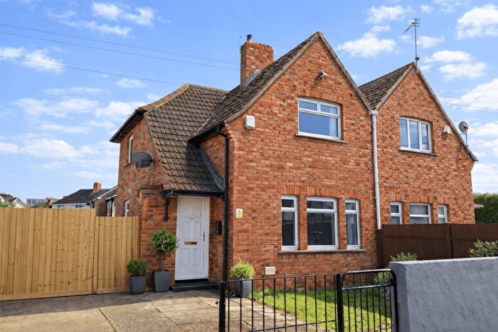 3 Bedroom Semi Detached House To Rent In Charfield Road Southmead, BS10
