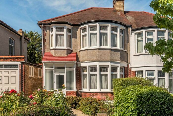 3 Bedroom Semi-Detached House To Rent In Beechdale, Winchmore Hill, London, N21
