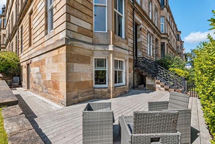 2 Bedroom Flat For Sale In A Southpark Avenue, Hillhead, G12