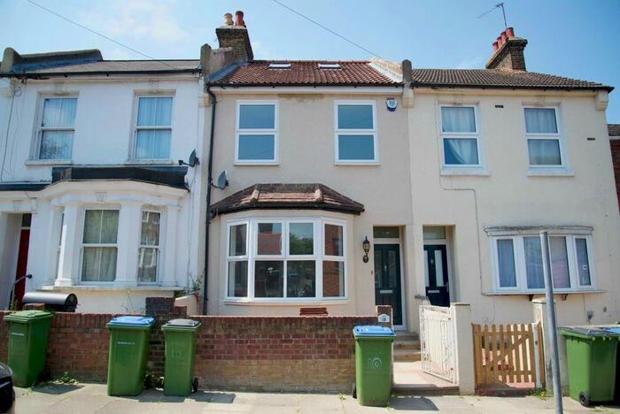 4 Bedroom Property To Rent In Whitworth Road, Plumstead, SE18