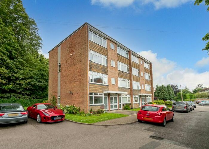 2 Bedroom Flat To Rent In Bury Meadows, Rickmansworth, WD3