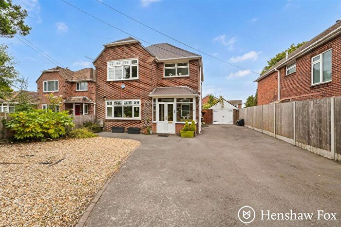 3 Bedroom Detached House For Sale In Hoe Lane, North Baddesley, Hampshire, SO52