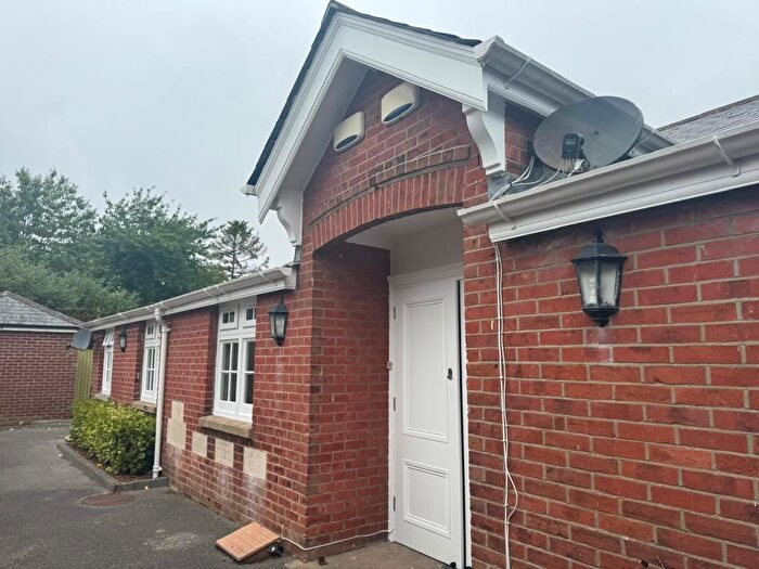 2 Bedroom Terraced House To Rent In Southbourne Road, Bournemouth, BH6