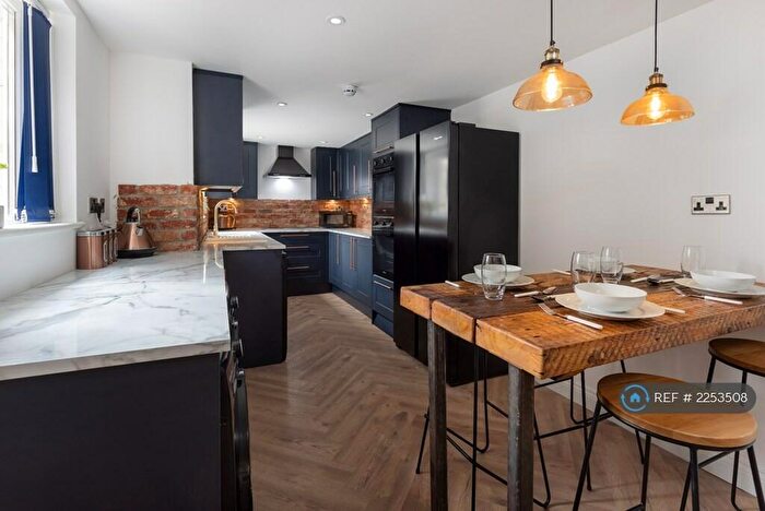 6 Bedroom Terraced House To Rent In Albert Edward Road, Liverpool, L7