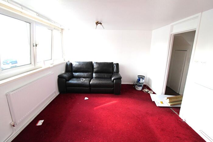 2 Bedroom Flat To Rent In Ferraro Close, Hounslow, TW5