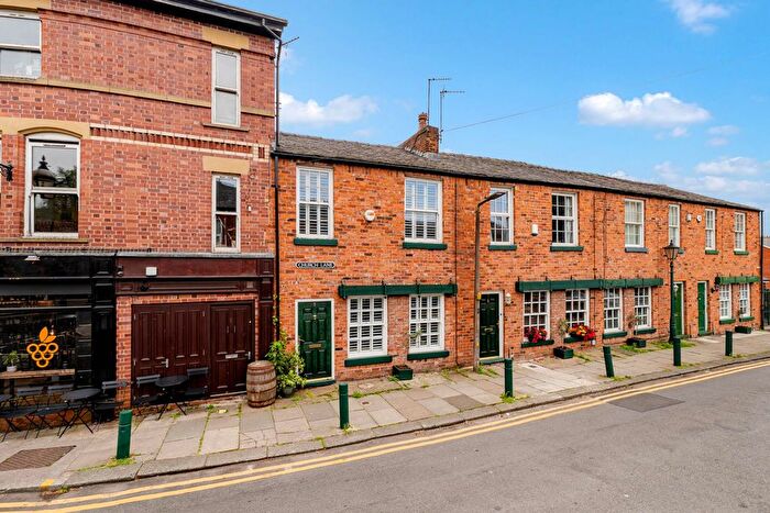 3 Bedroom Terraced House For Sale In Church Lane, Prestwich, M25