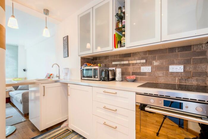 Studio To Rent In Charterhouse Square, London, EC1M