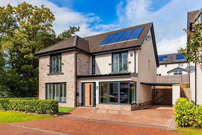 6 Bedroom Detached House For Sale In Currer Avenue, Jackton, Glasgow, South Lanarkshire, G75
