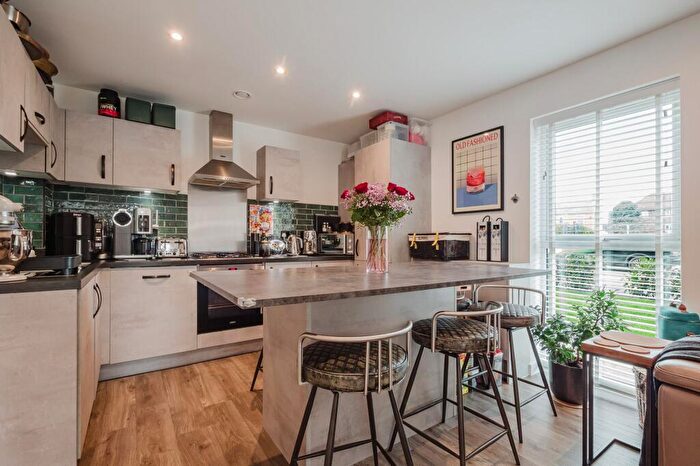 2 Bedroom Flat For Sale In Talbot Road, Stretford, M32