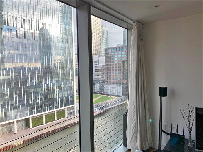 1 Bedroom Flat To Rent In Landmark West Tower, Marsh Wall, London, E14
