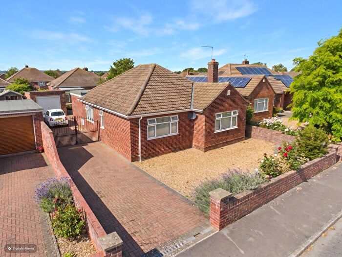 4 Bedroom Detached Bungalow For Sale In Wright Avenue, Peterborough, PE2