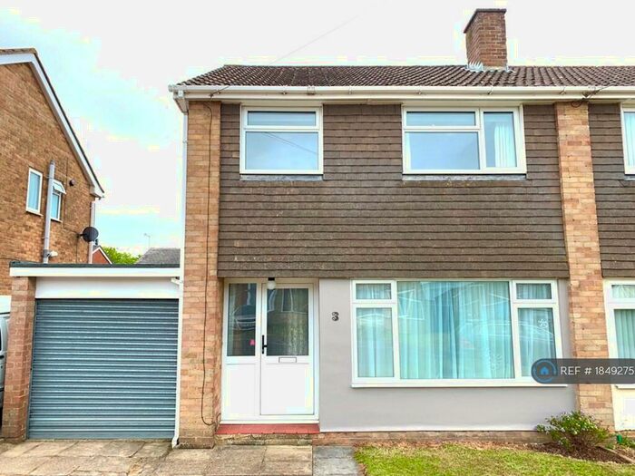 3 Bedroom Semi-Detached House To Rent In Highfield Road, Eastleigh, SO53