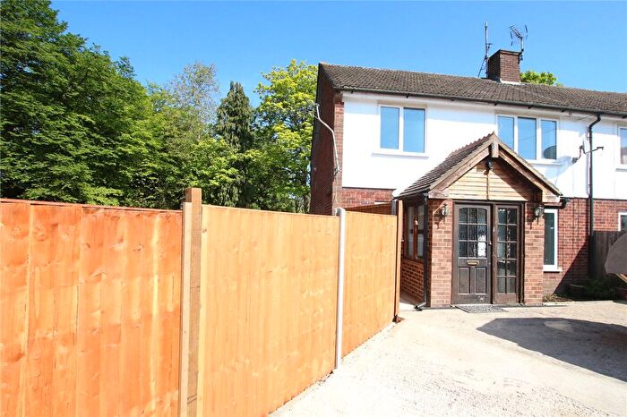 3 Bedroom End Of Terrace House To Rent In Highmead Close, Reading, Berkshire, RG2