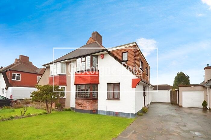 4 Bedroom Property To Rent In Knightwood Crescent, New Malden, KT3